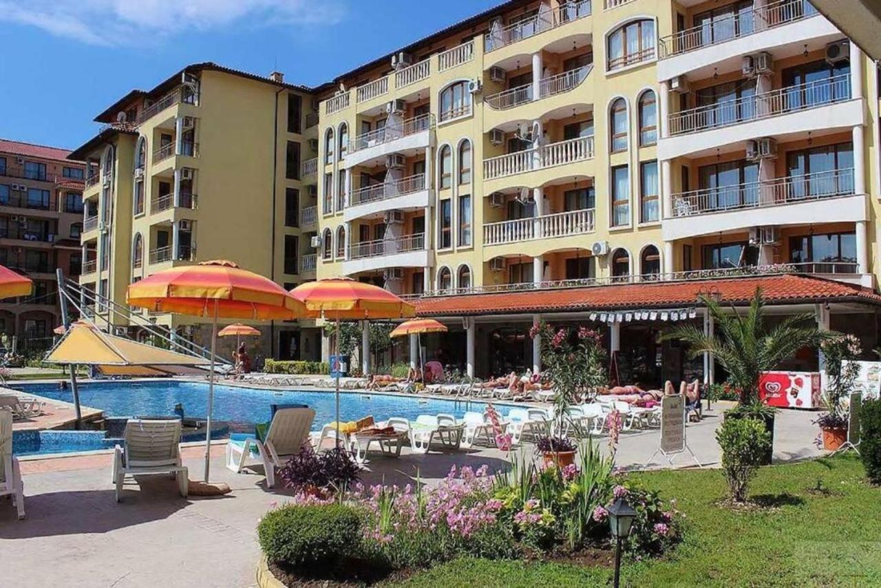 Уютные Апартаменты С Бассейном У Моря В Г. Солнечный Берег Sunny Beach Exterior photo